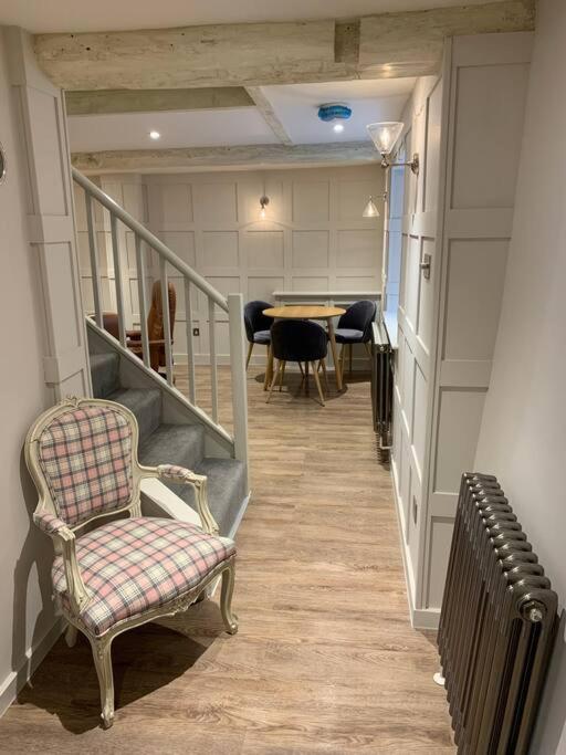 Cosy Modern Cottage - Вэрхэм Экстерьер фото